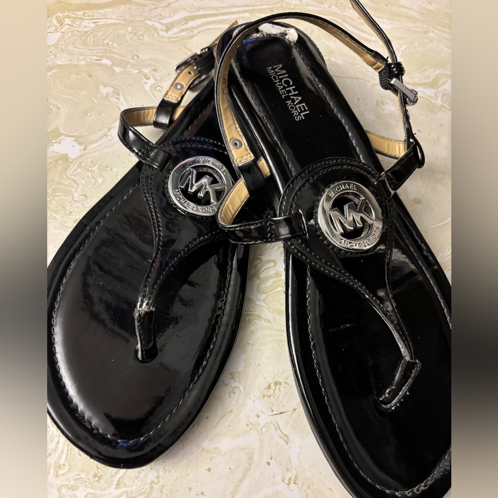 Michael Kors Sandles size 7 1/2 nwot
